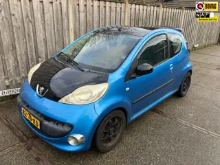 Peugeot 107 1.0-12V