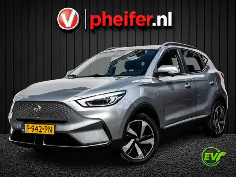 MG ZS EV Standard Range Luxury 50 kWh SOH 89% Panoramadak/ 360 Camera/ Blindspot/ Leer/ Stoelverwarm