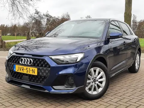 AUDI A1 All Street 30 TFSI S-line