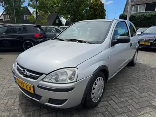 Opel Corsa 1.0-12V Essentia Automaat Apk 12/6/27,Airco,Cruise,Nap