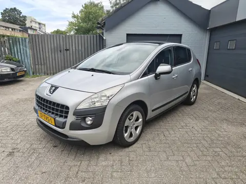 Peugeot 3008 1.6 VTi Première,Climate control,Cruise control,Panoramadak,Pakeersensoren,Trekhaak