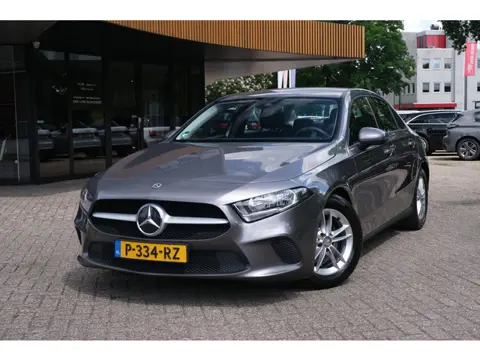 Mercedes-Benz A-klasse 180|Rijklaar!|Camera|Apple Carplay|Android Auto|LaneAssist|Regensensor
