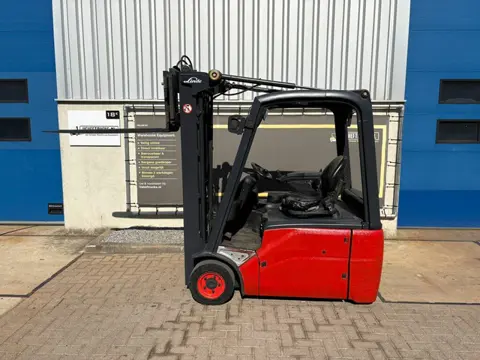 VS-22950 Elektrische triplex heftruck Linde E18