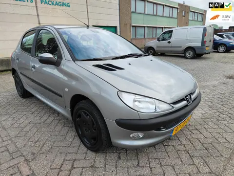 Peugeot 206 1.6-16V ( AUTOMAAT ) Airco