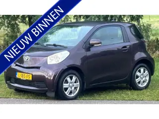 Toyota iQ 1.0 VVTi COMFORT AUTOMAAT 97.000KM!! AIRCO, AUDIO/CD, DEELBARE ACHTERBANK, ELEC RAMEN/SPIE