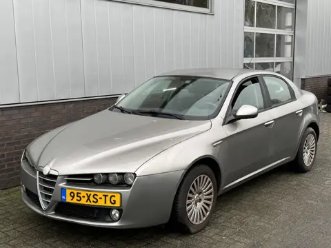 Alfa Romeo 159 1.8 mpi Business | Verkoop aan alleen handelsbedrijven | Niet wegwaardig