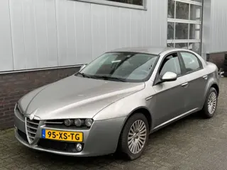 Alfa Romeo 159 1.8 mpi Business | Verkoop aan alleen handelsbedrijven | Niet wegwaardig