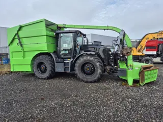 JCB Fastrac 4220 met container (bj 2021)