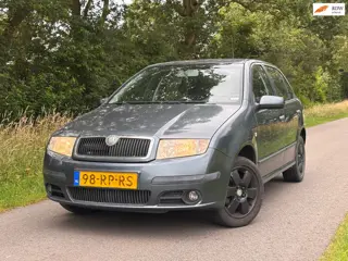 Skoda Fabia 1.4-16V Elegance | Airco + Cruise + Lange APK Nu € 1.275,- !!!