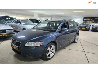 Volvo V50 1.6D DRIVe Summum nieuwe apk! Leer. Trekhaak