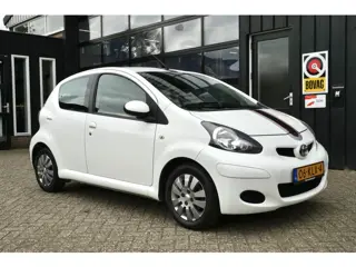 Toyota Aygo 1.0-12V Xcite White | NL-Auto | Airco | Elek.ramen | 5-Deurs