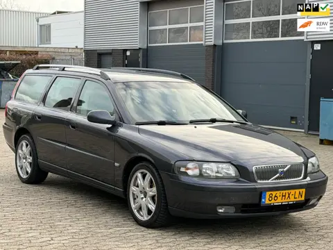 Volvo V70 2.4 Comfort Line AUTOMAAT AIRCO CLIMA TREKHAAK APK