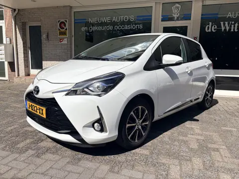 Toyota Yaris 1.5 VVT-i Dynamic Achteruitrij camera/Autom. airco/Audio installatie/Hoogte verstelbare