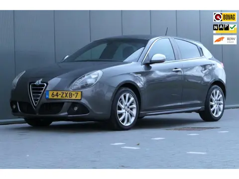 Alfa Romeo Giulietta 1.6 JTDm Business Executive NAP Navi Cruise Clima Half Leder