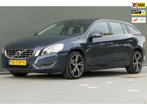 Volvo V60 1.6 T3 Momentum Navi NAP Bluetooth Cruise