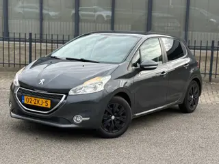 Peugeot 208 1.2 VTi Envy / APK / Riem vervangen