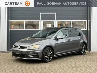 Volkswagen Golf 1.5 TSI Highline | R Line | Pano | Carplay | Parkeer sensoren |