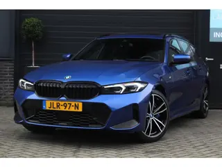 BMW 3-serie Touring 330e xDrive M-Sport Pro | Panoramadak | M Schaalstoelen | HUD | Adaptieve cruise