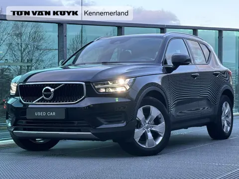 Volvo XC40 2.0 T4 Momentum Pro / Trekhaak / Voorstoelen verwarmd / Camera achter / Harman Kardon / C