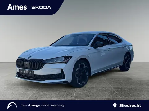 Škoda Superb 1.5 PHEV 204pk DSG Sportline Business | Verwarmbare voorruit | CANTON Sound | Head-Up D