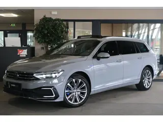 Volkswagen Passat Variant 1.4 TSI PHEV GTE 218PK Pano Virtual Led Cam ACC Leder/Alcantara