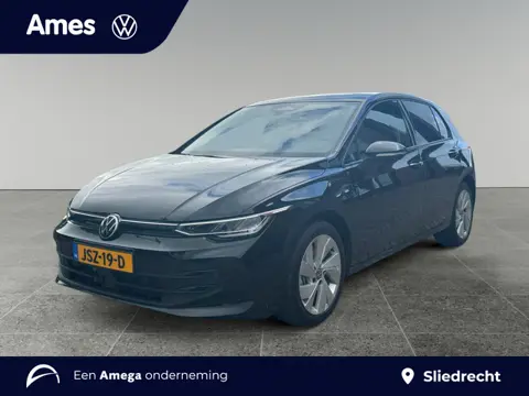 Volkswagen Golf 1.5 eHybrid 204pk DSG Life Edition | Keyless | Stoel- en stuurverwarming | Getint gl