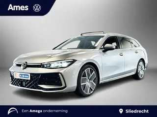 Volkswagen Passat Variant 1.5 eTSI 150pk DSG R-Line Edition | Panoramadak | Parkeersensoren voor & a