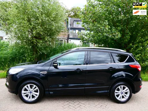 Ford Kuga 1.5 Titanium Styling Pack 150pk Clima Navi Trekhaak 2.000kg.
