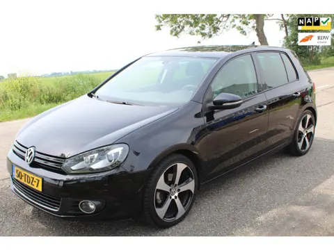 Volkswagen Golf 1.4 TSI Highline // AUTOMAAT //