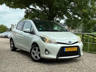 Toyota Yaris 1.5 Full Hybrid Dynamic | Pano + Camera Nu € 4.975,-!!!