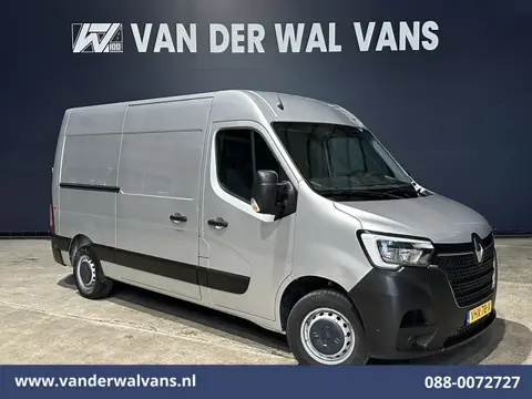 Renault Master 2.3 dCi 136pk L2H2 Euro6 Airco | Camera | Navigatie | LED | 2500kg Trekhaak | Cruisec