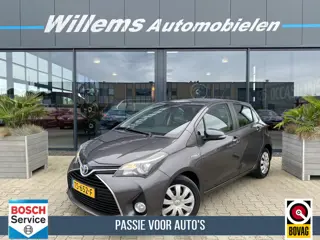 Toyota Yaris 1.5 Hybrid Trend Bi-Tone Cruise Control, Navigatie & Camera