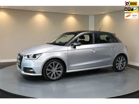Audi A1 Sportback 1.0 TFSI Adrenalin *S-Line* Stoelverw.|Cruise|Navi|BT|NAP