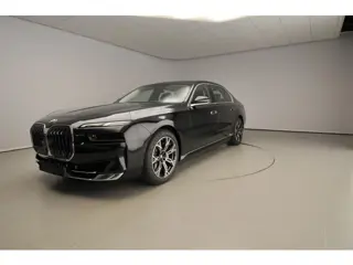 BMW i7 xDrive50 Leder / Travel-Comfort System / Driving assist prof / Innovation Pack / Alu wielen 2
