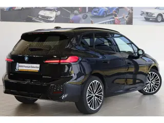 BMW 2 Serie Active Tourer 225e xDrive | M Sportpakket | Comfort Access | Harman/Kardon | Panoramadak