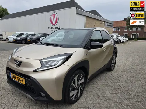 Toyota Aygo X 1.0 VVT-i S-CVT Envy | LM-velgen 18" | Keyless entry en start | Stoelverwarming