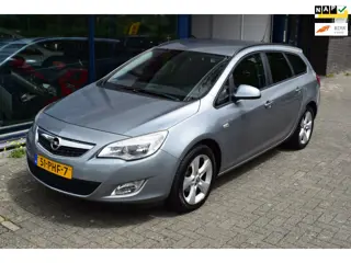 Opel Astra Sports Tourer 1.4 Turbo Edition airco - Airco, Trekhaak