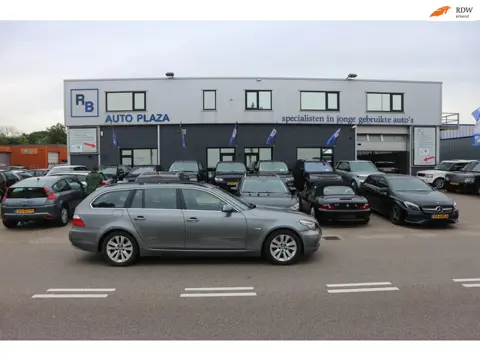 BMW 5-serie Touring 520d PANO / HEAD UP / LEER / NAVI / FACELIFT