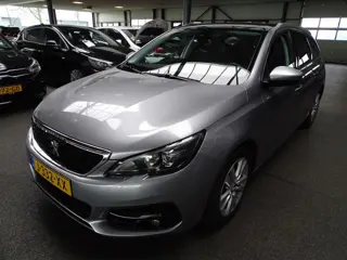 Peugeot 308 SW 1.2 PureTech Blue Lease Executive / Nieuwe Distributieriem / Panoramadak, Airco, PDC,