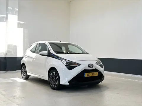 Toyota Aygo 1.0 VVT-i x-play limited | NL | 2 Eig | Camera | Airco | C.V