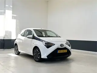 Toyota Aygo 1.0 VVT-i x-play limited | NL | 2 Eig | Camera | Airco | C.V