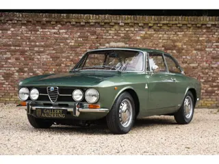 Alfa Romeo 1750 GTV "Verde oliva con pelle cognac" Verde oliva metallizzato con pelle color cognac -