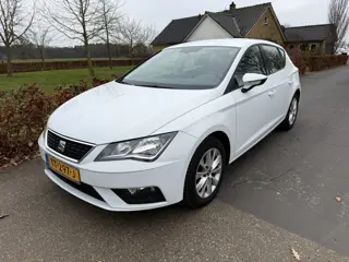 SEAT Leon 1.6 TDI Style CLIMA/NAVI BJ 2017 (bj 2017)