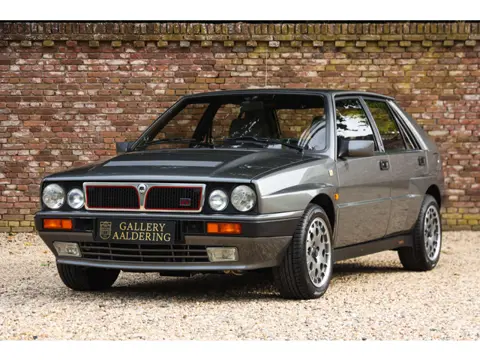 Lancia Delta HF Integrale 16v "A gem of authenticity - 29.000 kms" In the first paint finish - “Grig