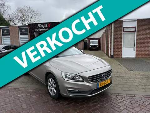 Volvo V60 1.6 D2 Momentum NAVI - TREKHAAK - AIRCO.