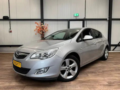 Opel Astra 1.4 Turbo Edition / Navi / Cruise / Airco /
