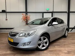 Opel Astra 1.4 Turbo Edition / Navi / Cruise / Airco /