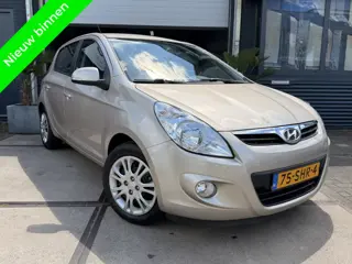 Hyundai i20 1.4i i-Motion Automaat Carplay Camera NAP! Inruil mogelijk!