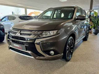 Mitsubishi Outlander 2.0 PHEV Premium Leder, Trekhaak, Navi, Camera, PDC!
