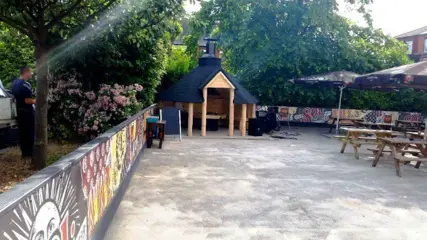 Finse Kota | Unieke overkapping | 6-hoek | grenen hout